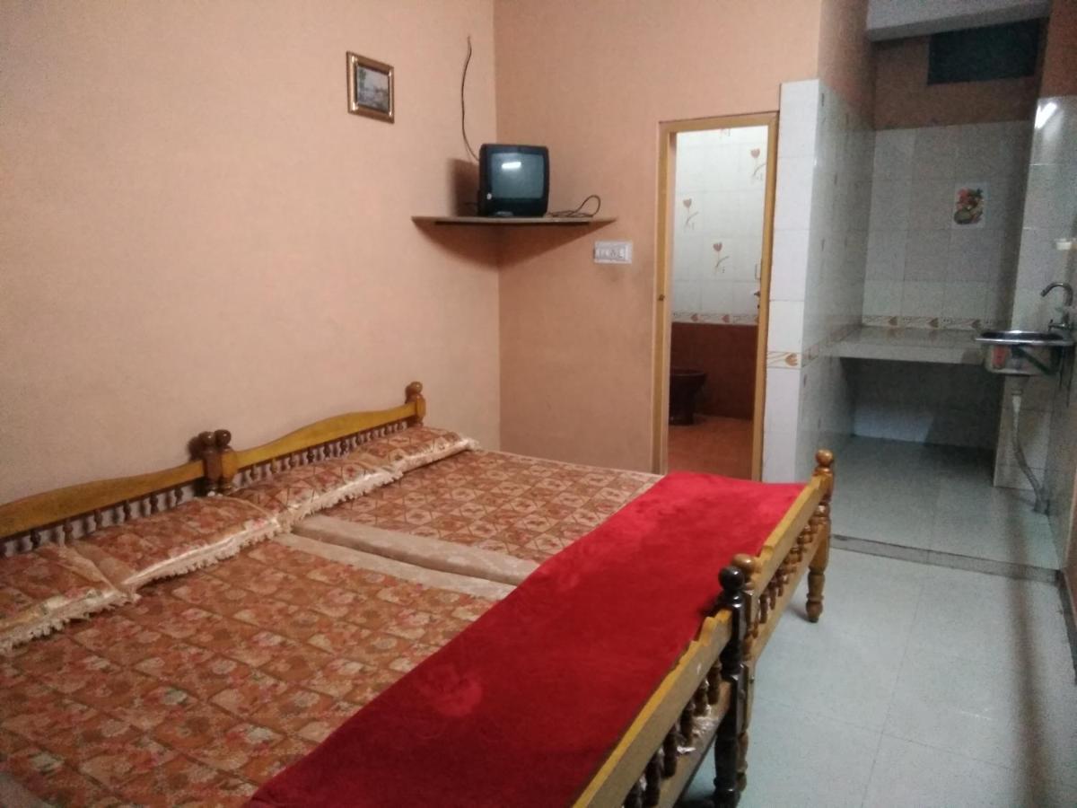 Maniis Homestay Vālpārai Exterior foto